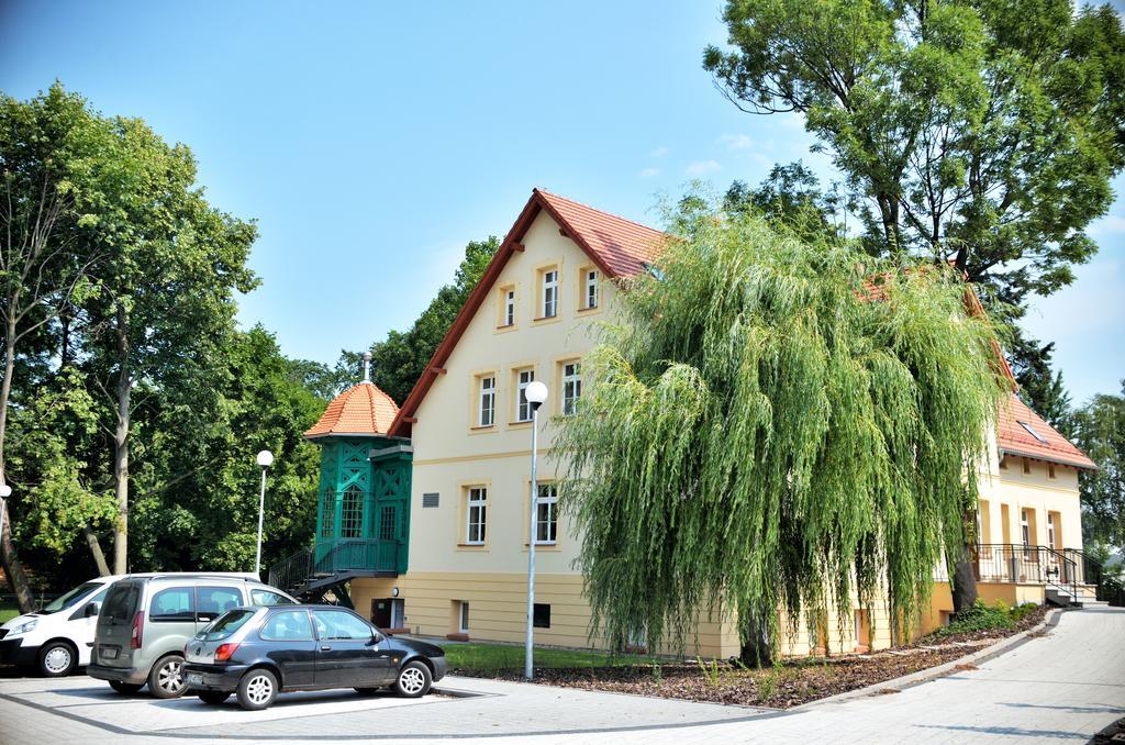 Oleśnica Dwor Spalice Spa Residence & Restaurant Lawendowa Restauracja المظهر الخارجي الصورة